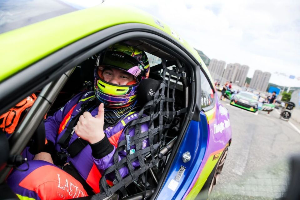 只有护墙与, ba, 民间赛车实